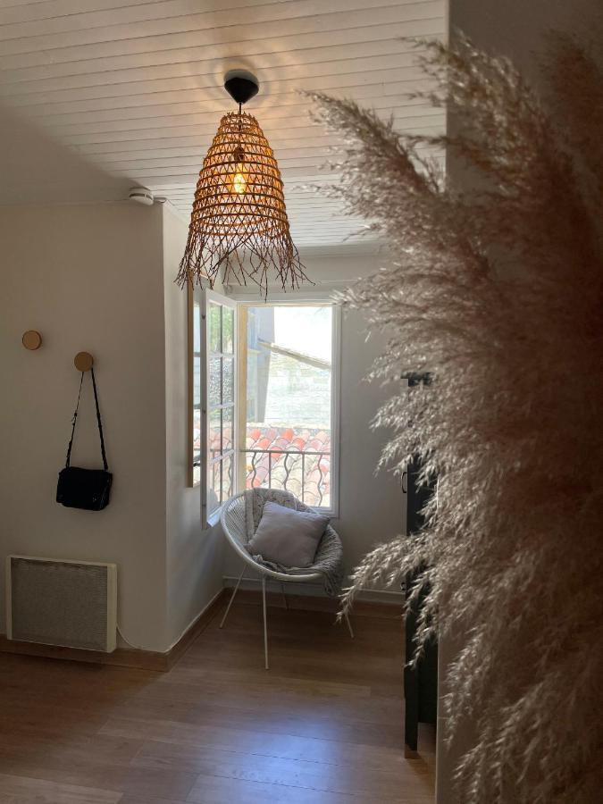 Appartement Aux Pieds Du Palais Des Papes. アヴィニョン エクステリア 写真