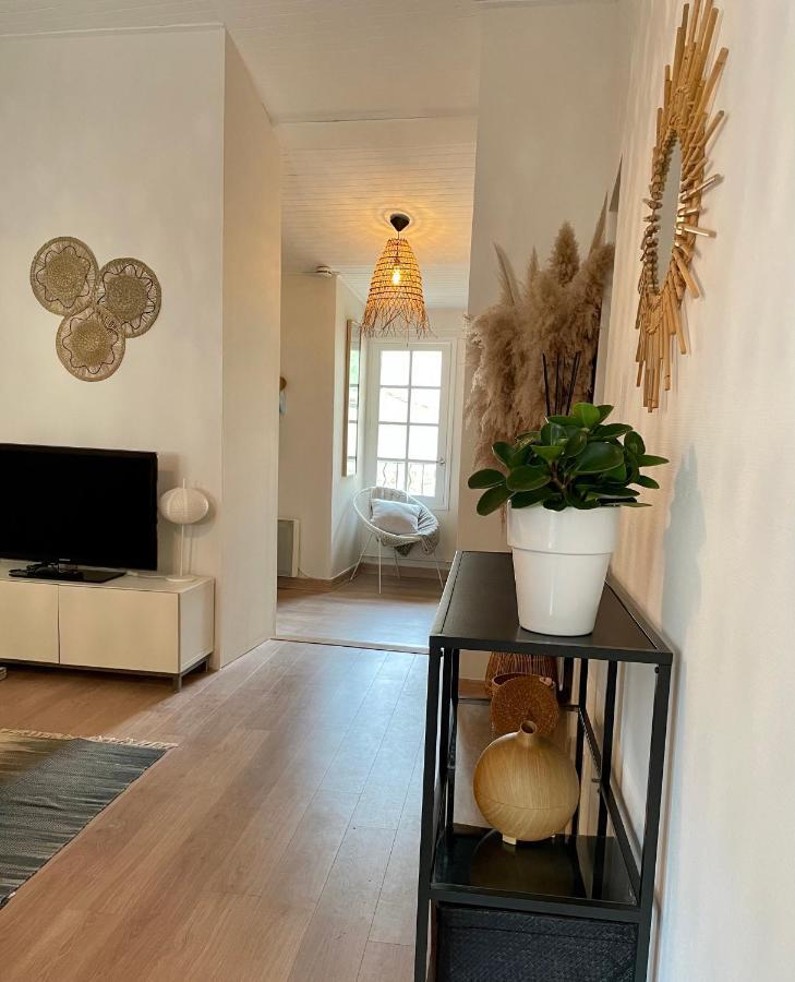 Appartement Aux Pieds Du Palais Des Papes. アヴィニョン エクステリア 写真